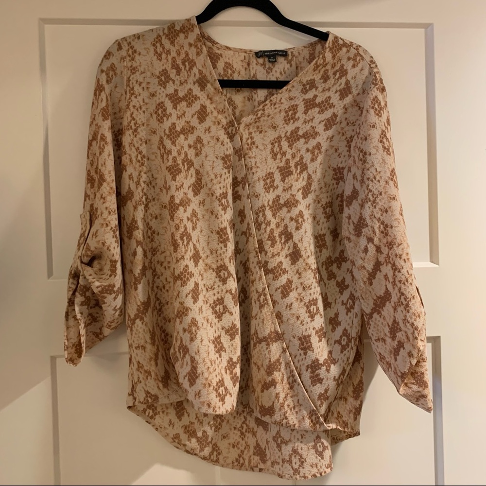 🦋2/$15🦋 Adrianna Papell Crossover Snakeskin Patterned Blouse